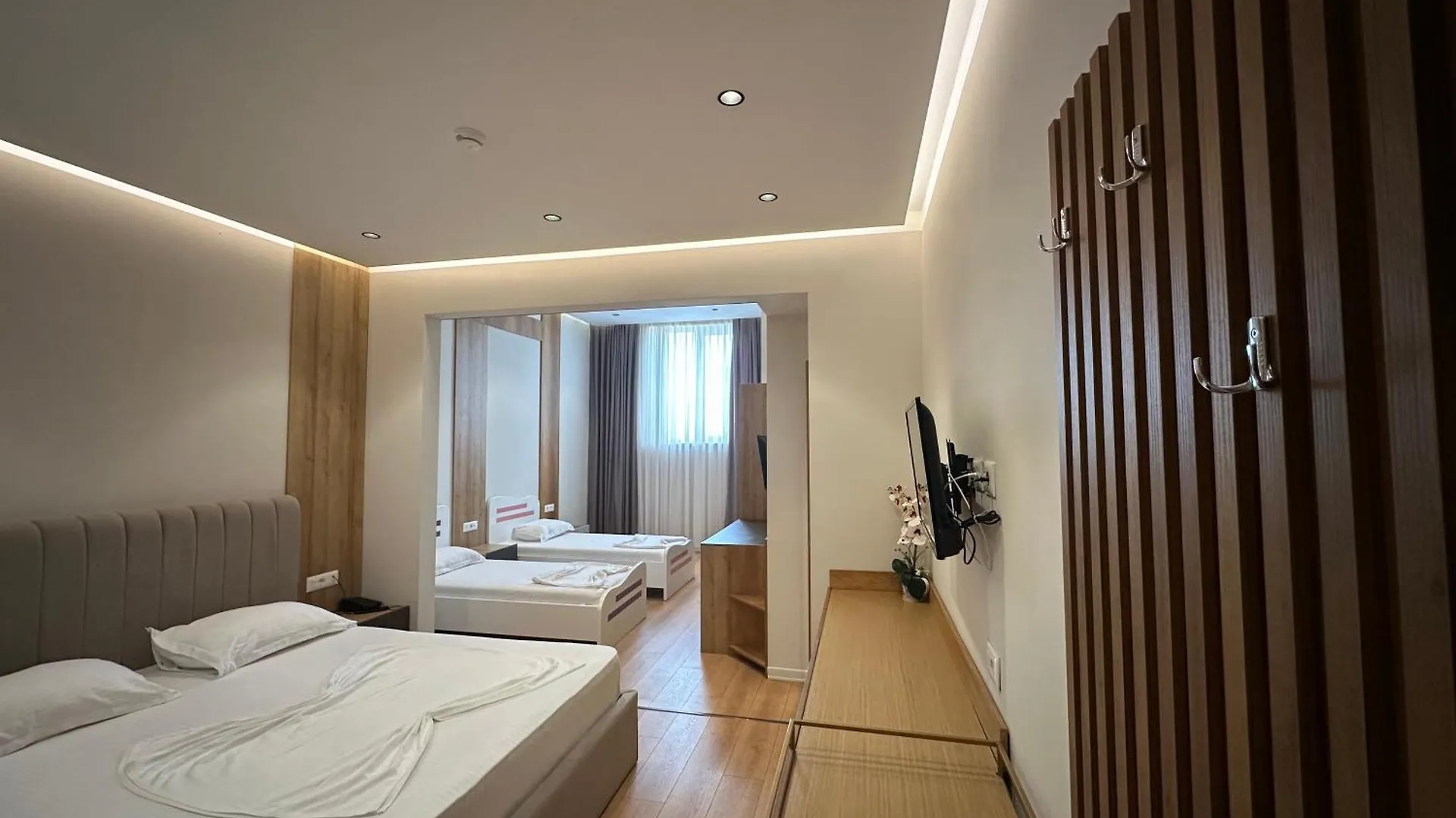 Hotel Colis Kamez