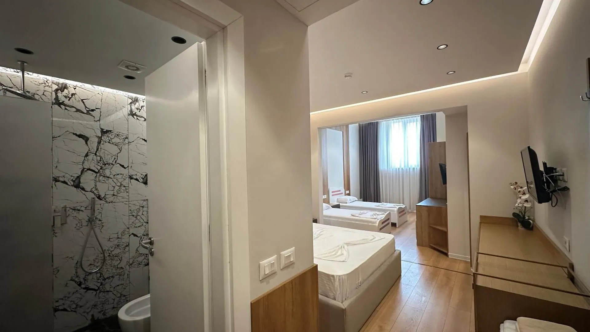 Hotel Colis Tirana