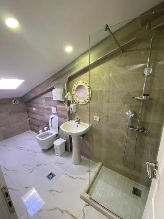 Hotel Colis Tirana Resort