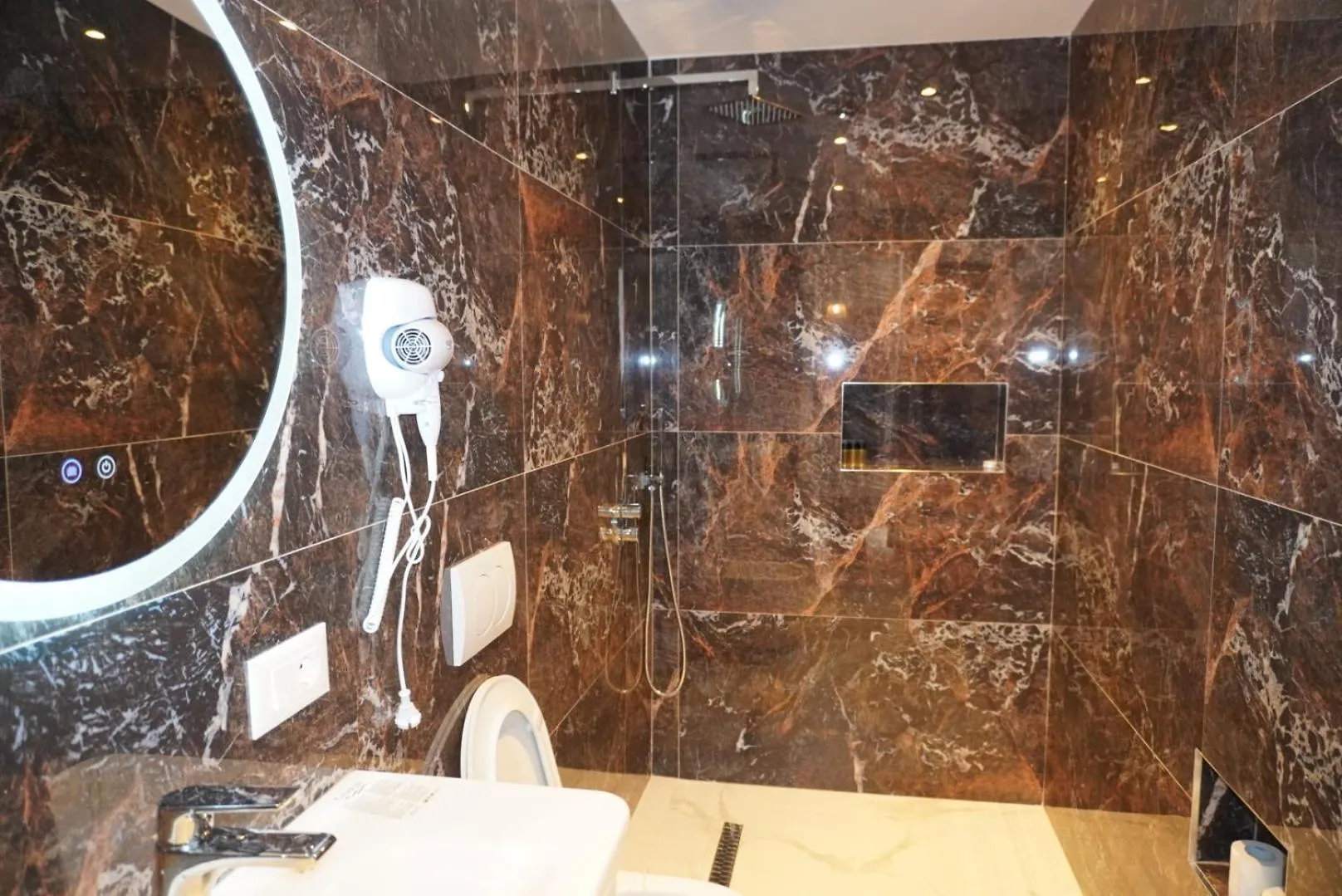 Hotel Colis Тирана Курортный комплекс