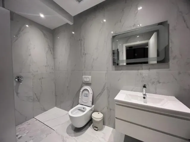 Hotel Colis Tirana Albania